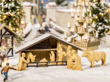 Noch 14394 - Weihnachtsmarkt-Krippe mit Figuren in Holzoptik
