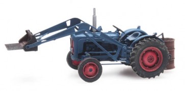 Artitec 387.313 - Traktor Ford met voorlader  ready 1:87