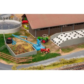 Faller 130678 - Mobiele silo met mesthoop met kraan