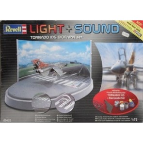 Revell 09032 - 1:72 Light+Sound Tornado IDS Diorama Set OP=OP!