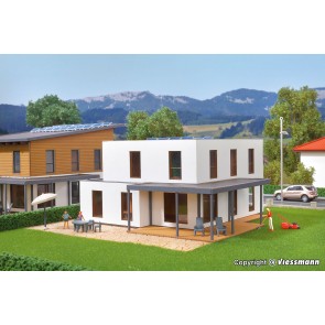 Kibri 38339 - H0 Kubushaus Lina mit Terrasse - Polyplate Bausatz