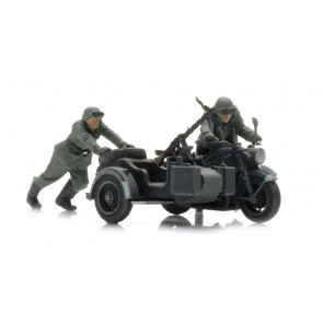Artitec 6870750 - WM Pech: Zündapp met zijspan + 2 figuren
